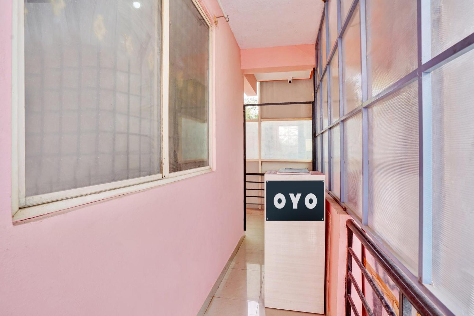 Hotel O Sv Lodge Bangalore Buitenkant foto