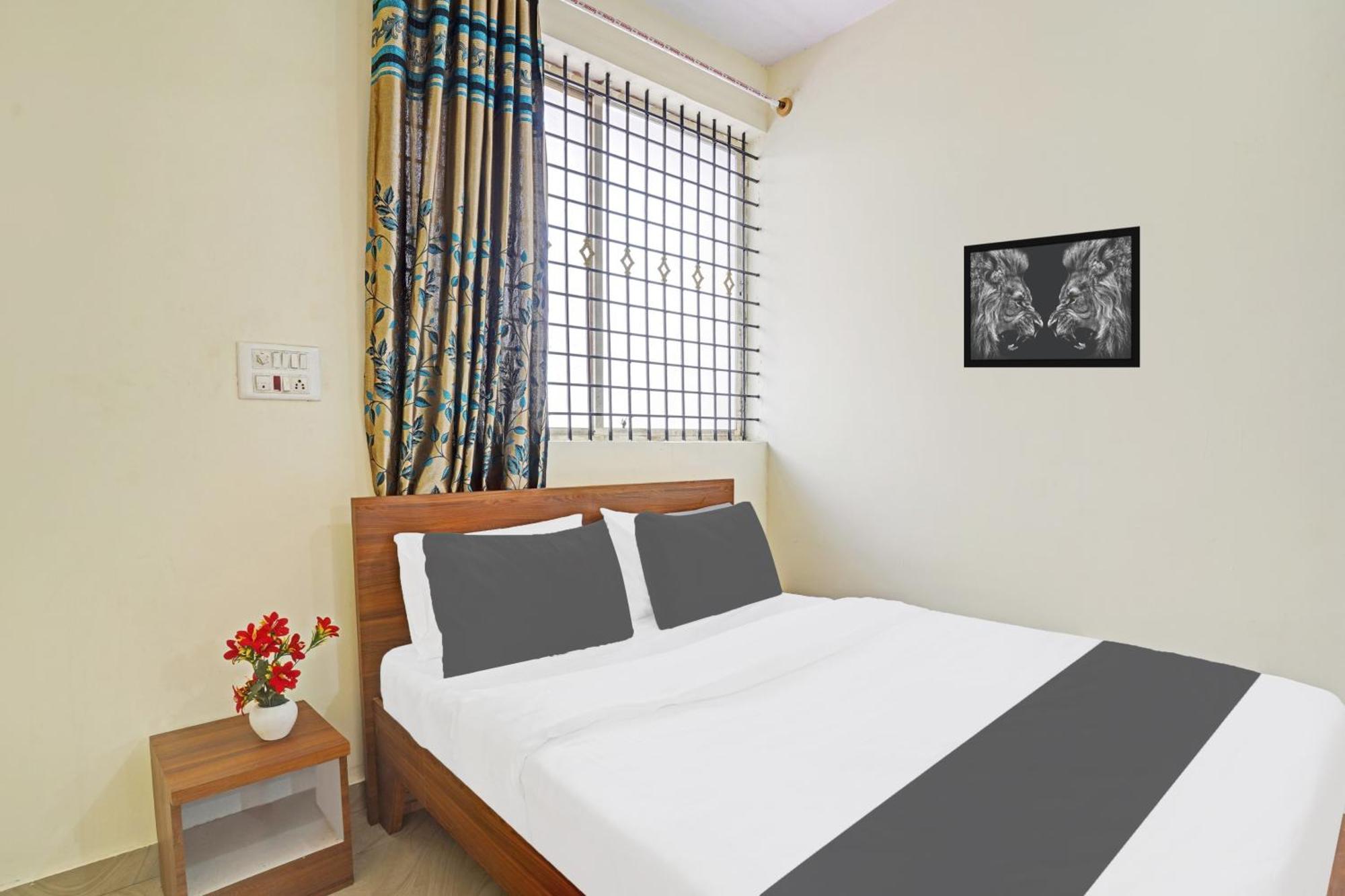 Hotel O Sv Lodge Bangalore Buitenkant foto