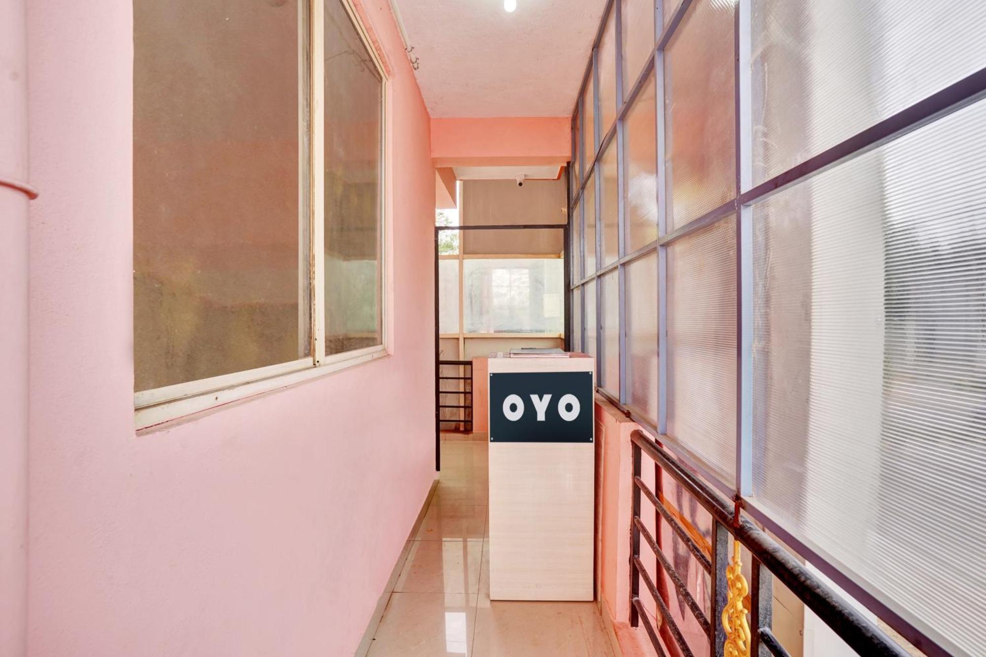 Hotel O Sv Lodge Bangalore Buitenkant foto