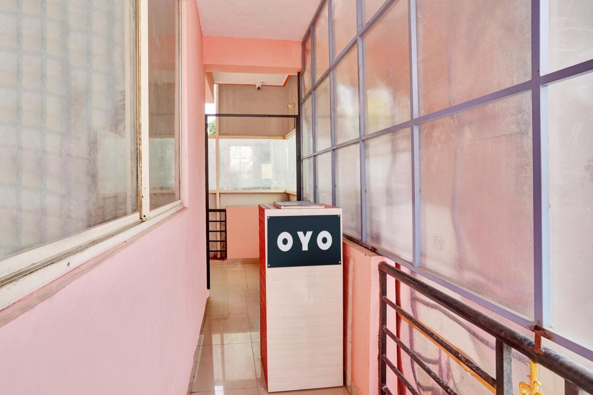 Hotel O Sv Lodge Bangalore Buitenkant foto
